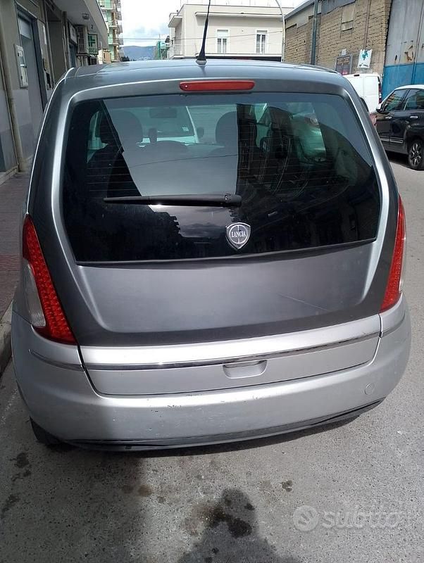 Usata Lancia Musa 90 CV (66 kW) 2007 Monovolume