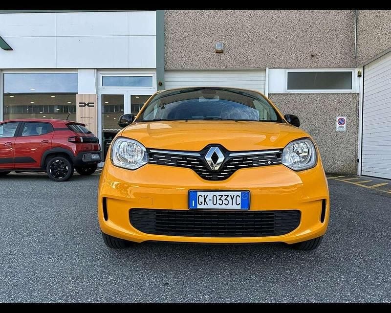 Usata Renault Twingo Techno 30 kW (42 CV) 2022 Arancione Utilitaria
