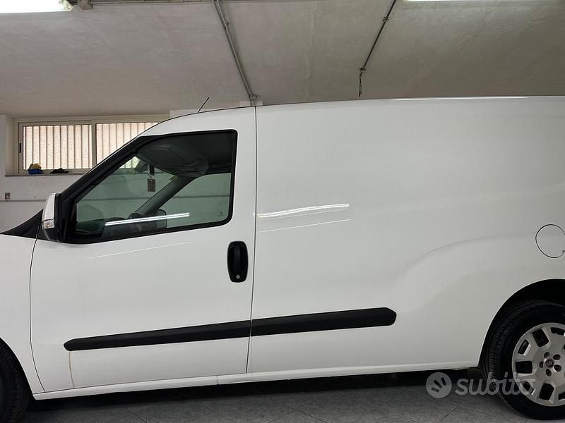 Usata Fiat Doblò 105 CV (77 kW) 2016 Bianco Monovolume