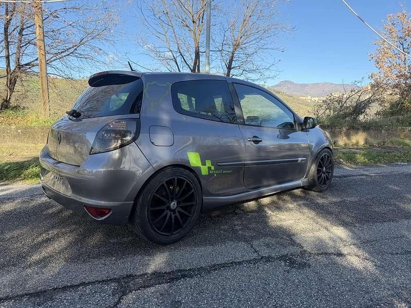 Usata Renault Clio III 135 CV (99 kW) 2010 Berlina