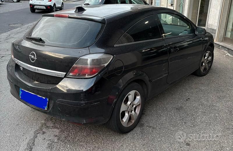 Occasion Opel Astra GTC 90 ch (66 kW) 2006 Noir Berline