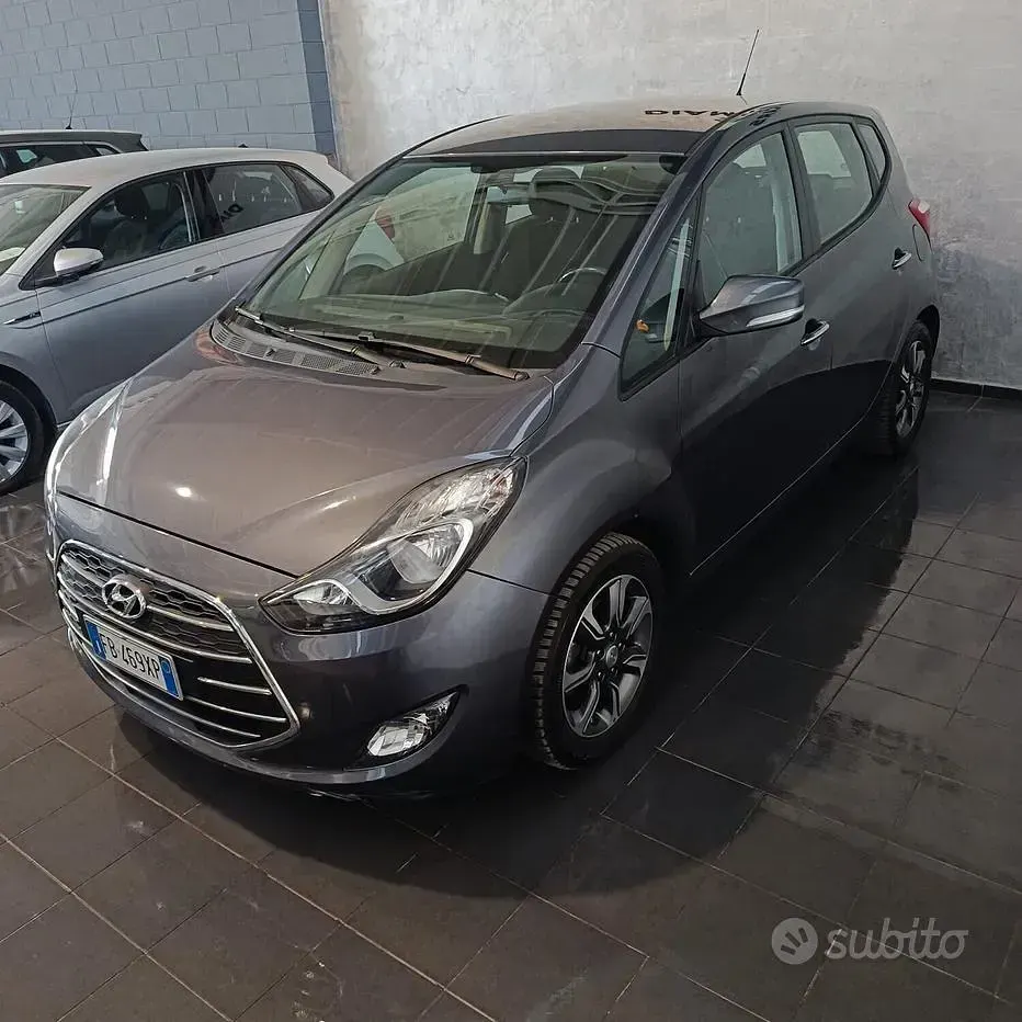 Usata Hyundai ix20 Xpossible 90 CV (66 kW) 2015 Grigio Utilitaria