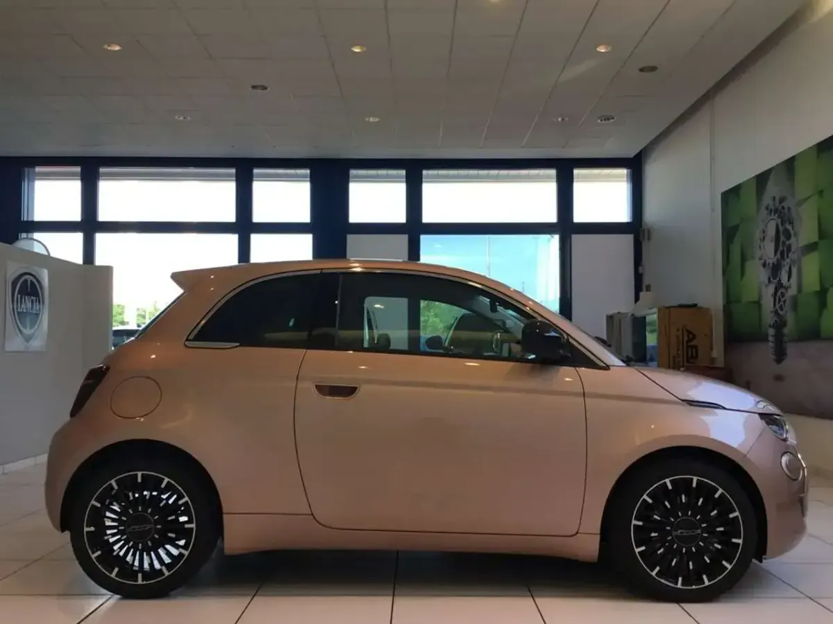 Nuova Fiat 500 Icon 65 CV (47 kW) 2026 Other Berlina