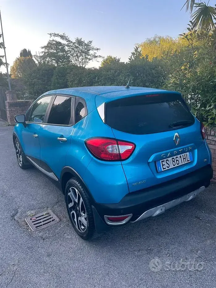 Usata Renault Captur 90 CV (66 kW) 2013 Bluazzurro SUV