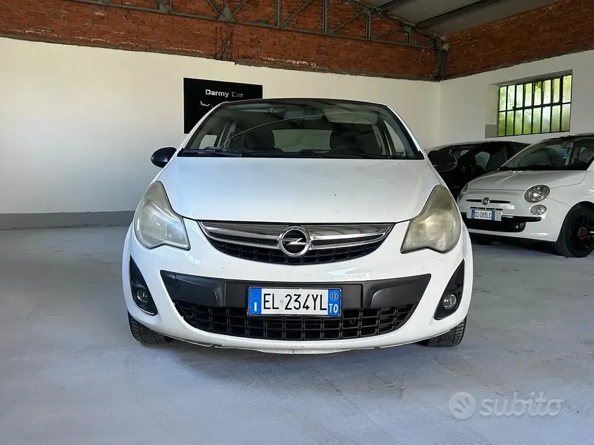 Usata Opel Corsa 95 CV (69 kW) 2012 Bianco Utilitaria