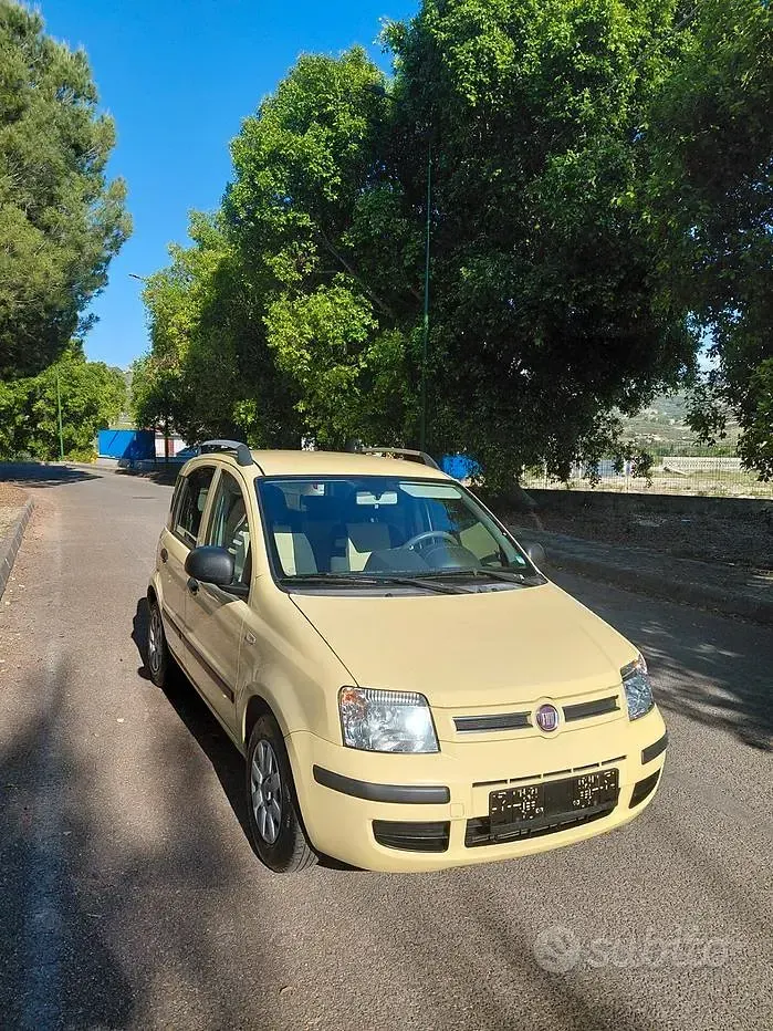 Usata Fiat Panda Emotion 69 CV (50 kW) 2011 Giallo Utilitaria
