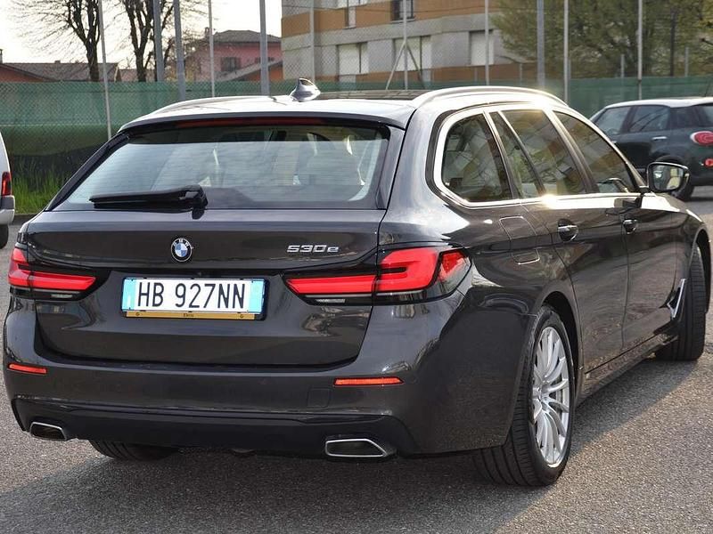 Usata BMW 530e 292 CV (214 kW) 2021 Grigio Station wagon