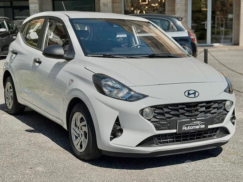 Usata Hyundai i10 Advanced 67 CV (49 kW) 2021 Bianco Utilitaria