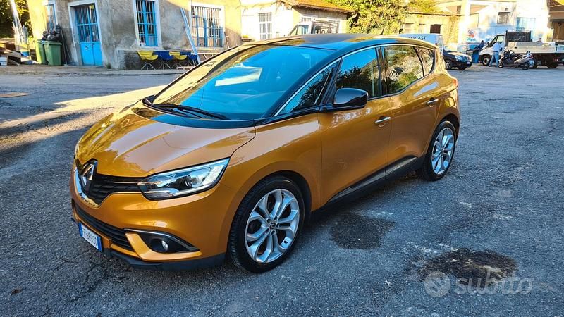 Usata 2018 Renault Scénic IV Monovolume | 12.800 € (Buon prezzo) - Immagine 1/4