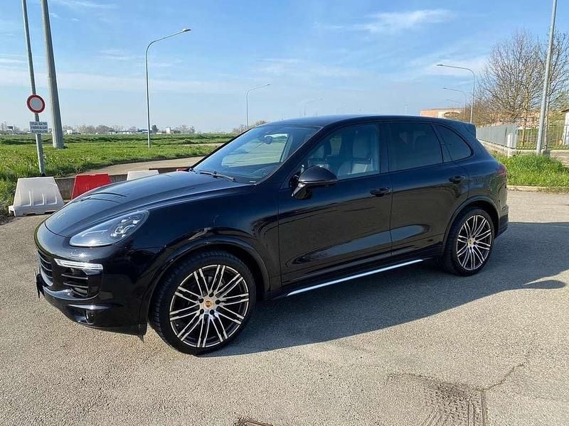 Usata Porsche Cayenne Platinum Edition 250 CV (183 kW) 2017 Nero SUV