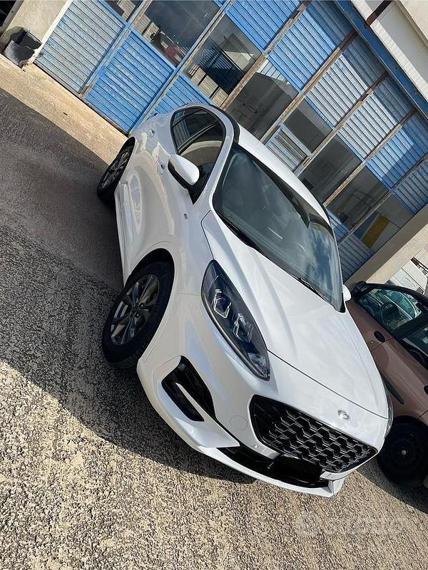 Bianco Usata 2021 Ford Kuga ST-Line SUV | 19.000 € (Buon prezzo) - Immagine 1/4