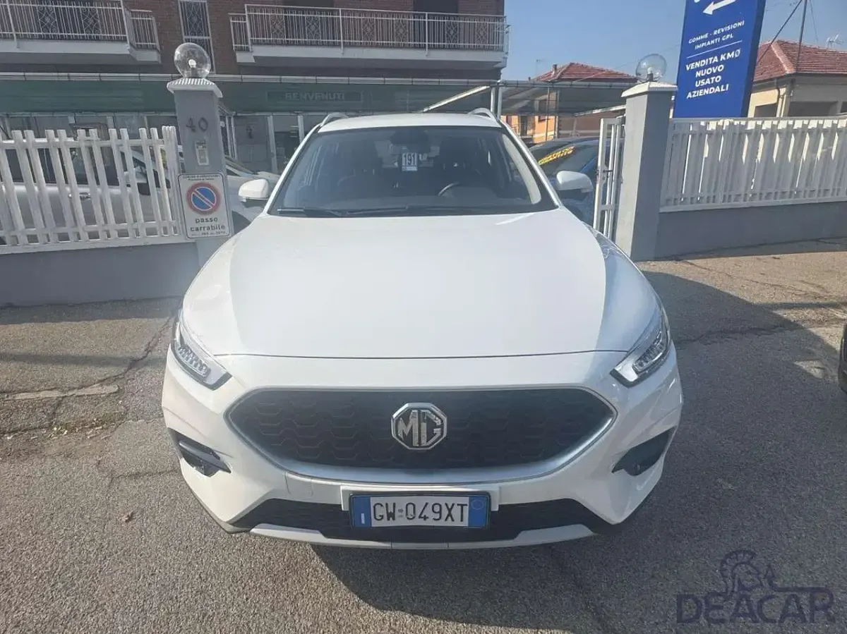 Usata MG ZS Luxury 106 CV (77 kW) 2024 Bianco SUV