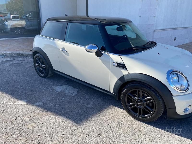 Occasion Mini Cooper D 111 ch (81 kW) 2011 Beige Citadine