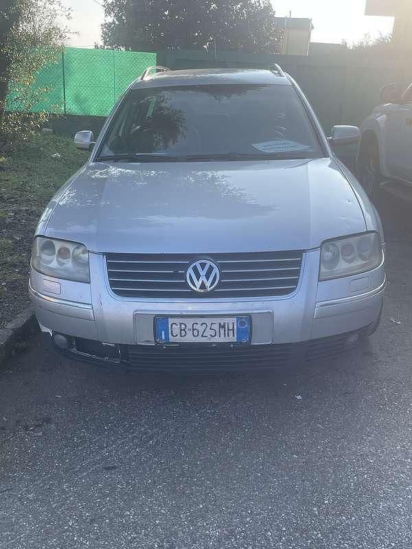 Usata 2004 VW Passat Highline Tre volumi | 1500 € - Immagine 1/4