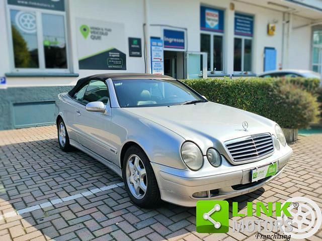 Argento Usata 2002 Mercedes CLK200 Elegance Cabrio | 9999 € (Molto cara) - Immagine 1/4
