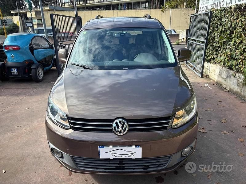 Usata VW Caddy 102 CV (75 kW) 2011 Marrone Monovolume