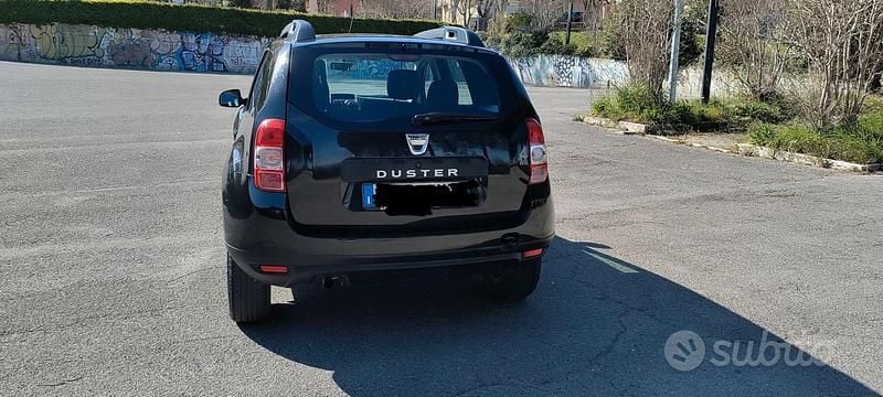 Usata Dacia Duster Lauréate 109 CV (80 kW) 2015 Nero SUV