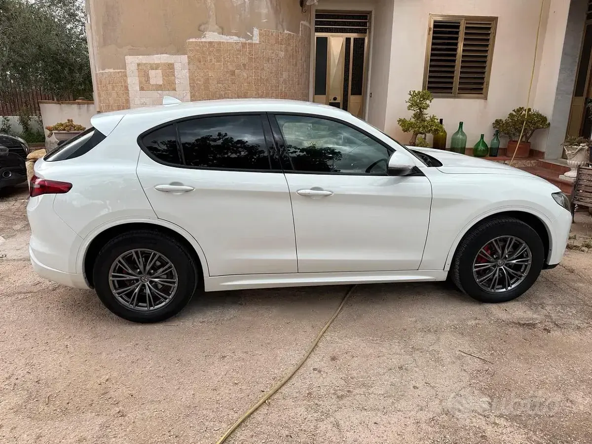 Usata Alfa Romeo Stelvio 210 CV (154 kW) 2017 Bianco SUV