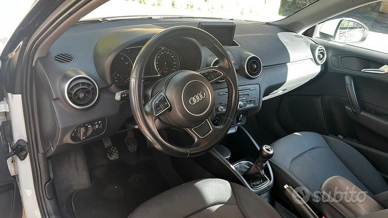 Usata Audi A1 Attraction 2011 Bianco Utilitaria