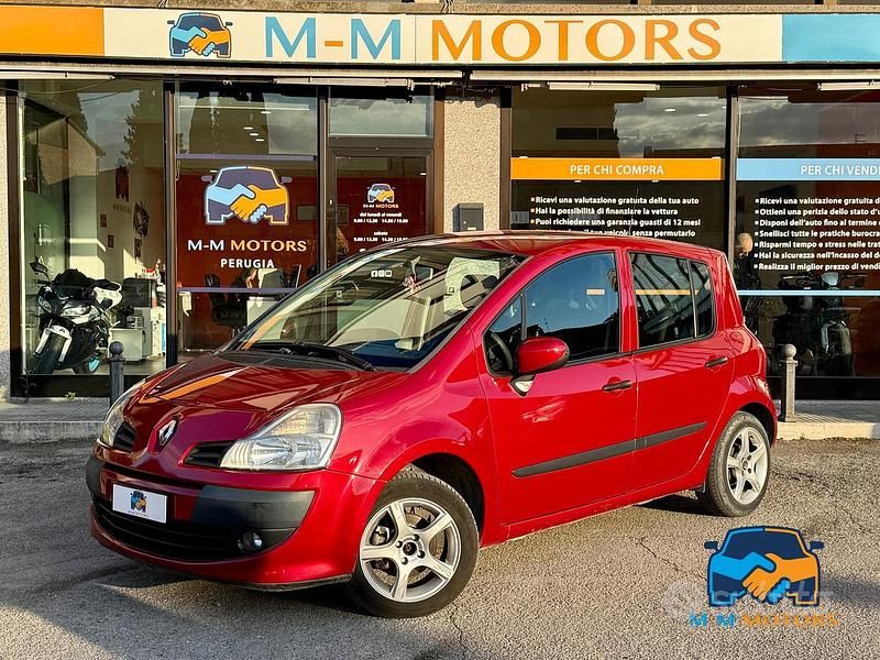 Usata Renault Modus Dynamique 75 CV (55 kW) 2008 Rosso Monovolume