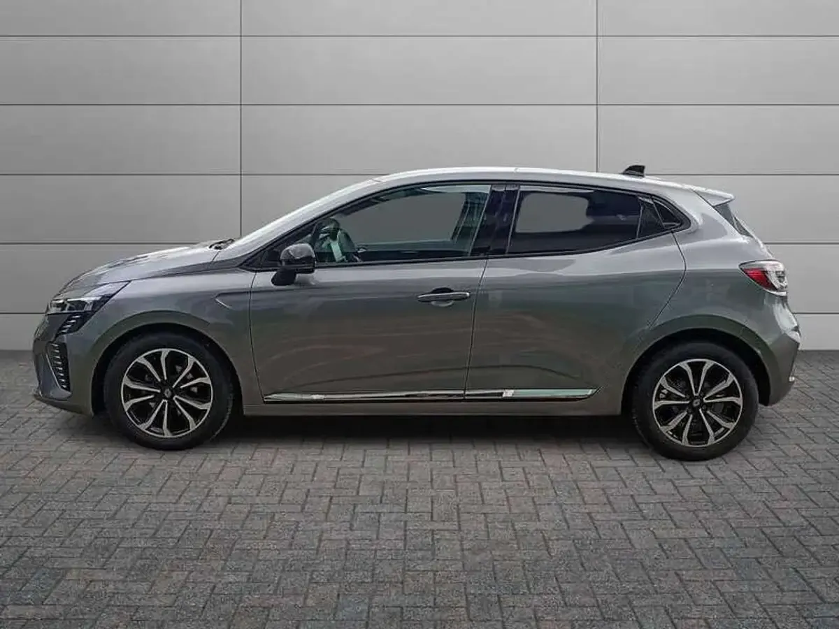Usata Renault Clio Techno 91 CV (66 kW) 2025 Other Utilitaria