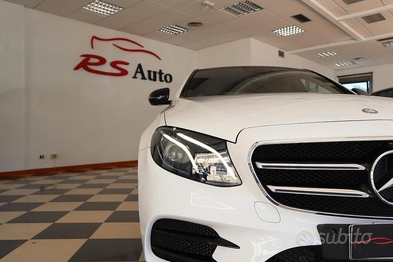 Usata Mercedes E220 Premium 194 CV (142 kW) 2016 Bianco Berlina