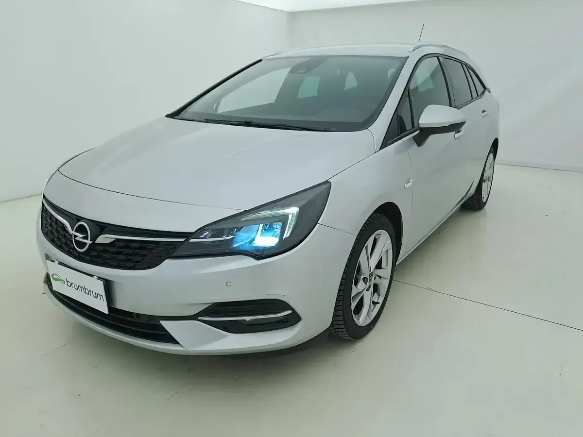 Usata Opel Astra Business Elegance 122 CV (89 kW) 2020 Argentoargento Station wagon