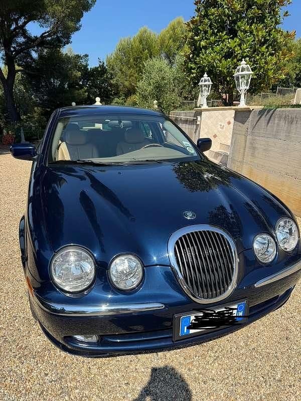 Usata 2000 Jaguar S-Type Executive Tre volumi | 5500 € (Ottimo prezzo) - Immagine 1/4