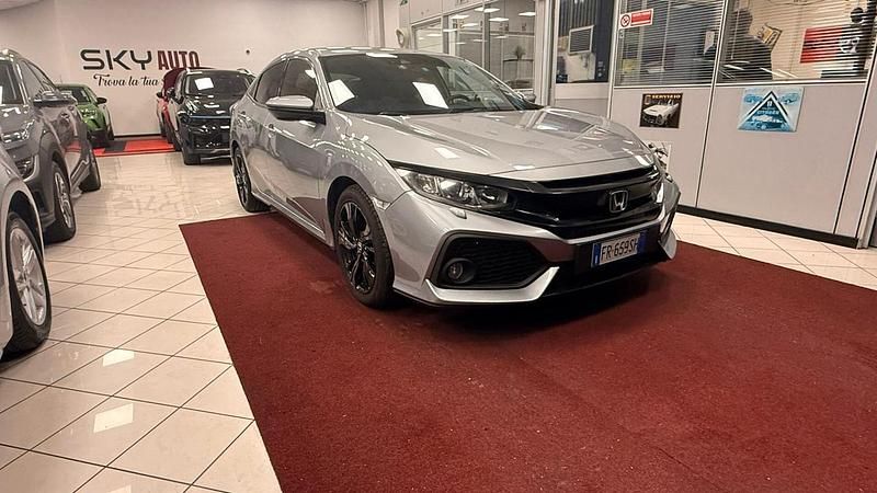 Usata Honda Civic Elegance 129 CV (94 kW) 2018 Argento Berlina