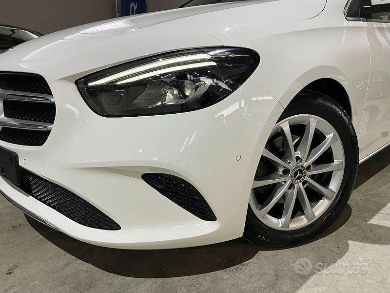 Usata Mercedes B180 116 CV (85 kW) 2020 Bianco Monovolume