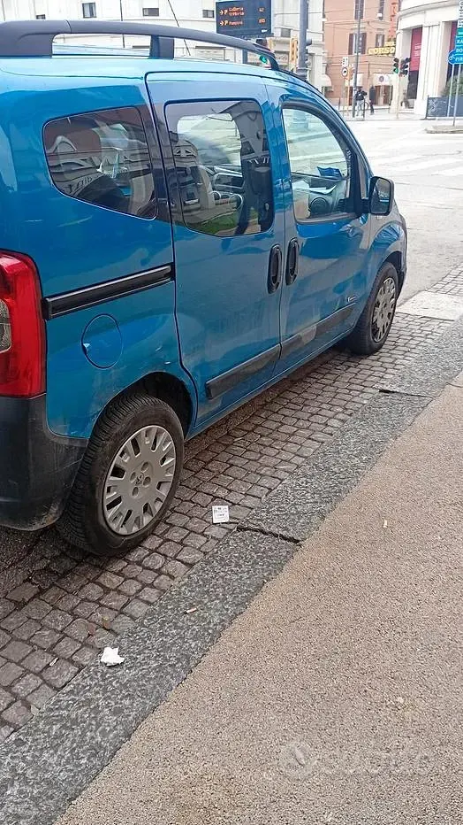 Usata Peugeot Bipper 75 CV (55 kW) 2013 Blu Monovolume