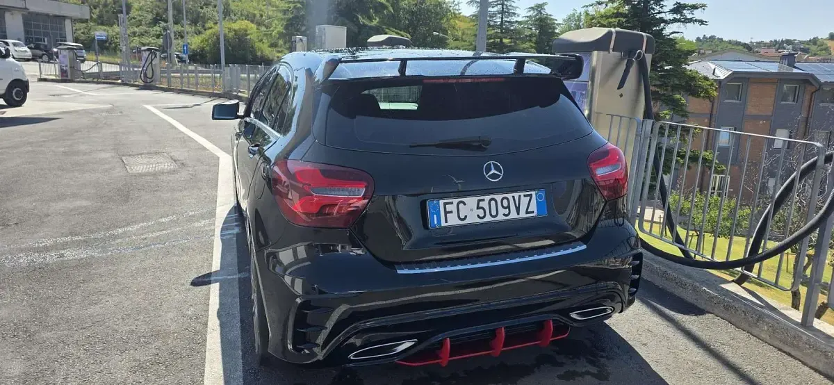 Usata Mercedes A180 Premium 109 CV (80 kW) 2016 Utilitaria