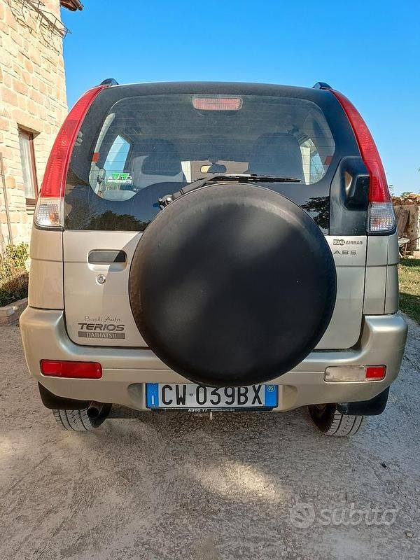 Usata Daihatsu Terios 2005 Marrone SUV