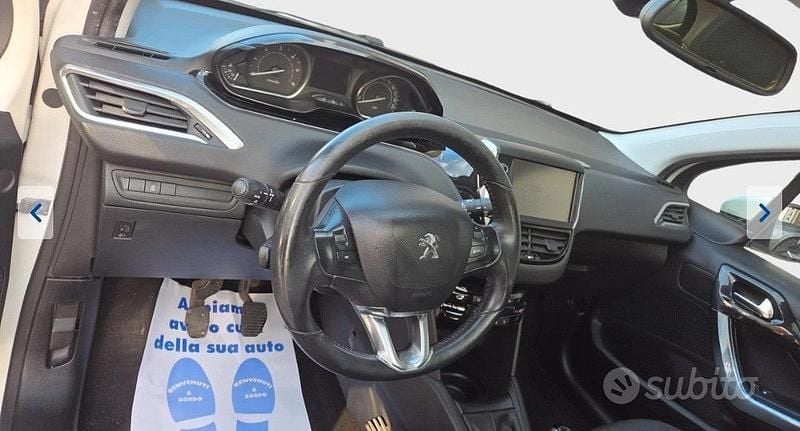 Usata Peugeot 208 2016 Bianco Utilitaria