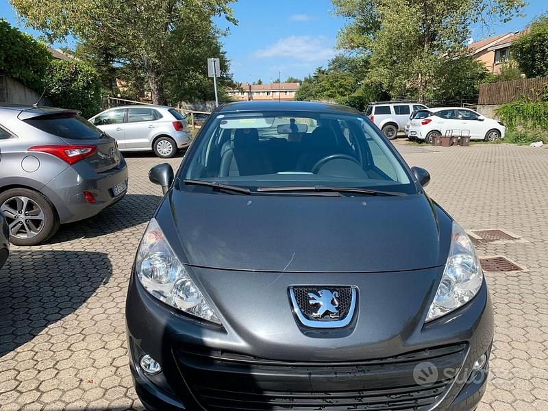 Usata Peugeot 207 95 CV (69 kW) 2010 Grigio Utilitaria