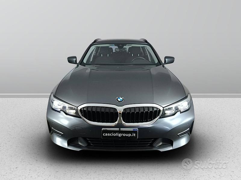Usata BMW 320e Comfort Edition 190 CV (139 kW) 2020 Grigio Station wagon