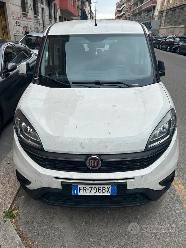 Usata Fiat Doblò 105 CV (77 kW) 2018 Bianco Monovolume