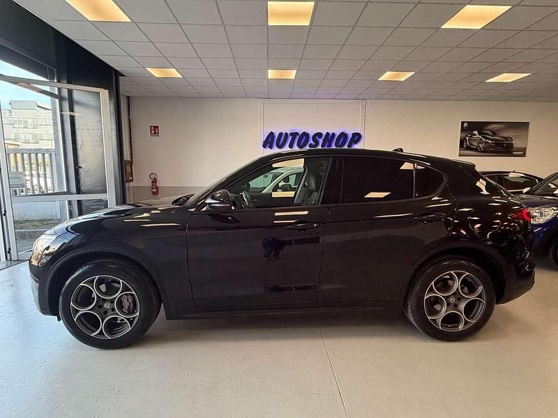 Usata Alfa Romeo Stelvio Business 209 CV (153 kW) 2018 Nero SUV