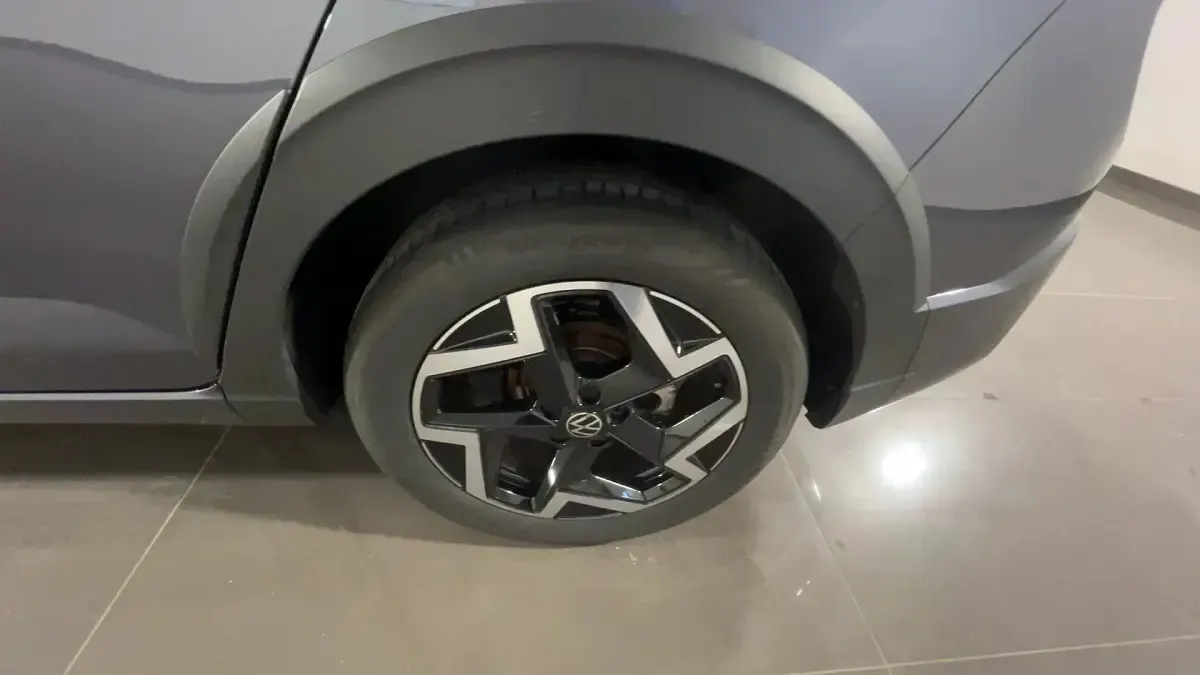 Usata VW Taigo R-line 115 CV (84 kW) 2025 Grigio SUV