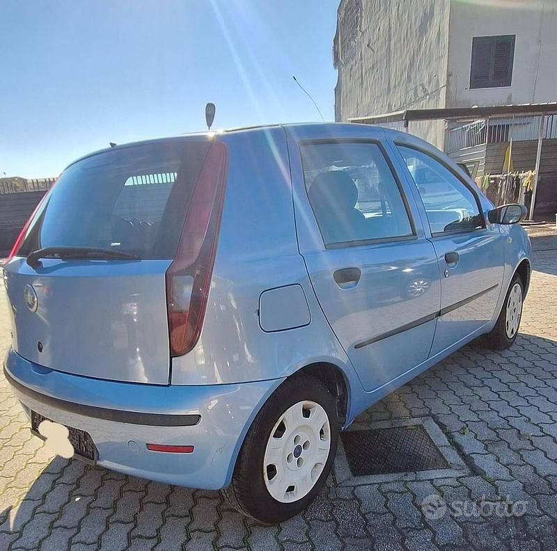 Blu Usata 2005 Fiat Punto Active Due volumi | 1690 € (Ottimo prezzo) - Immagine 1/4
