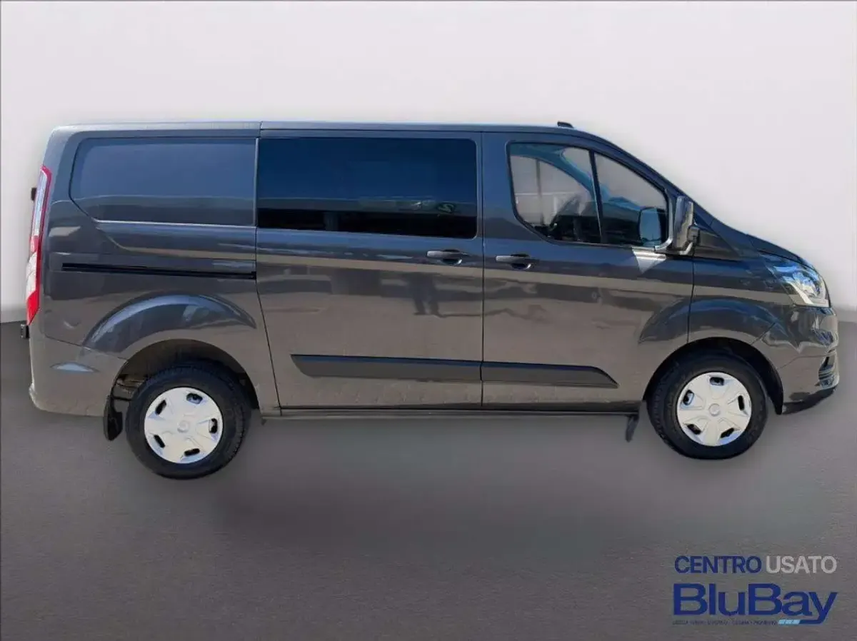 Usata Ford Transit Custom Trend 105 CV (77 kW) 2022 Magnetic grey Cabrio