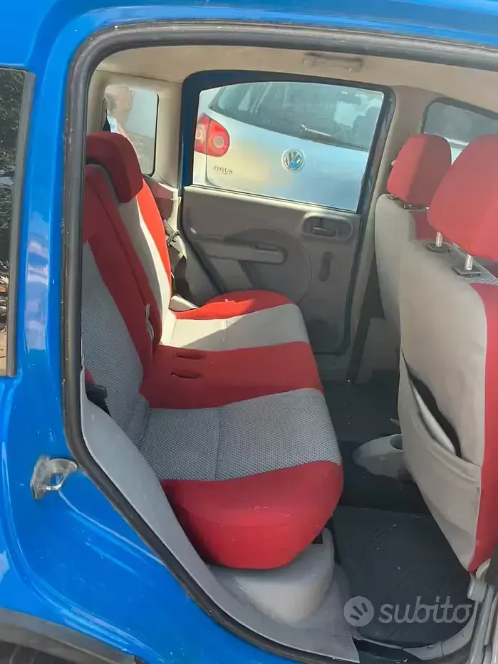 Usata Fiat Panda 4x4 Climbing 60 CV (44 kW) 2006 Bluazzurro Utilitaria