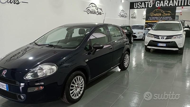 Usata Fiat Punto Street 95 CV (69 kW) 2018 Blu Berlina