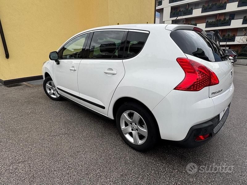 Usata Peugeot 3008 Business-Line 150 CV (110 kW) 2013 Bianco Monovolume