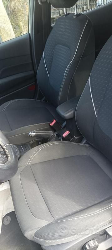 Usata Ford Fiesta Titanium 95 CV (69 kW) 2018 Grigio Utilitaria