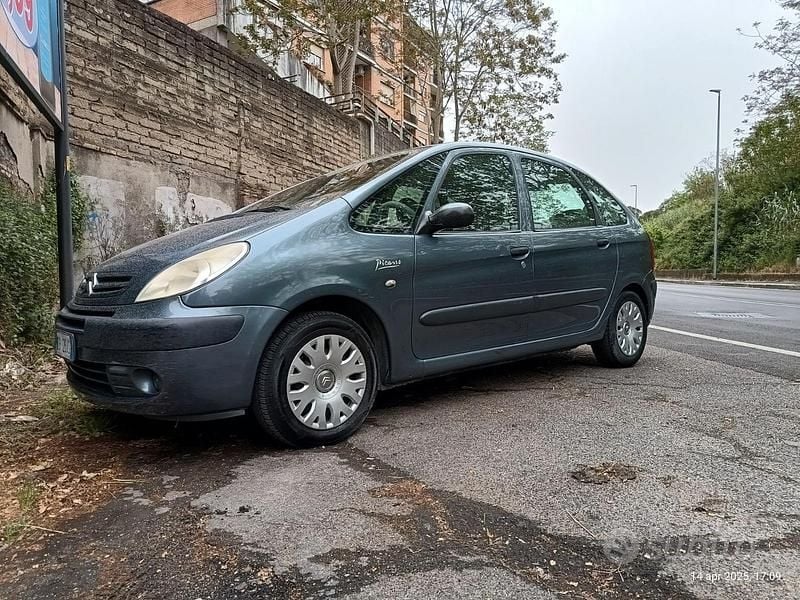 Usata Citroën Xsara Picasso 90 CV (66 kW) 2006 Blu Monovolume