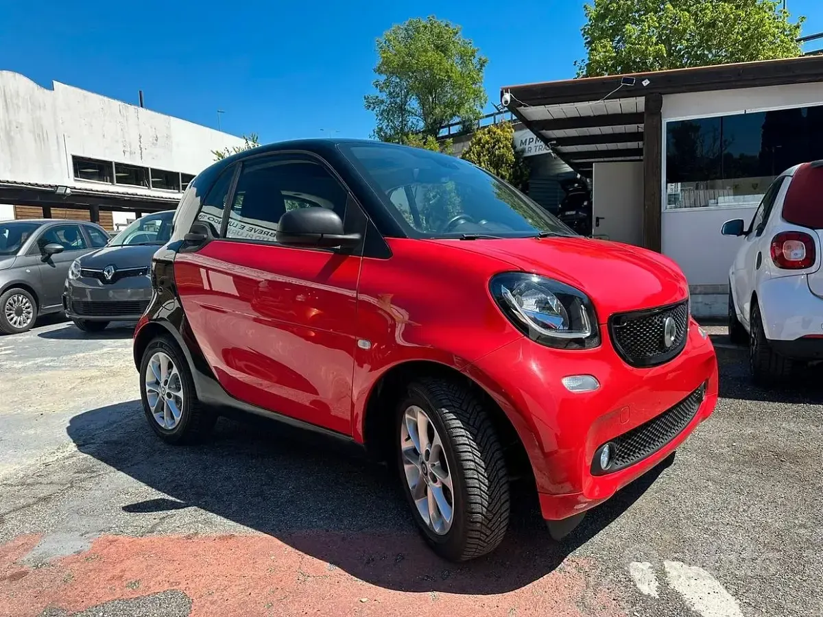 Usata Smart ForTwo Coupé Passion 71 CV (52 kW) 2017 Rosso Coupé