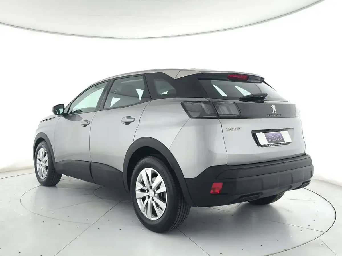 Usata Peugeot 3008 Business-Line 131 CV (96 kW) 2020 Grigio metallizzato SUV