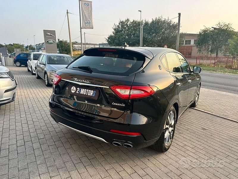 Usata Maserati Levante GranLusso 275 CV (202 kW) 2018 Nero SUV