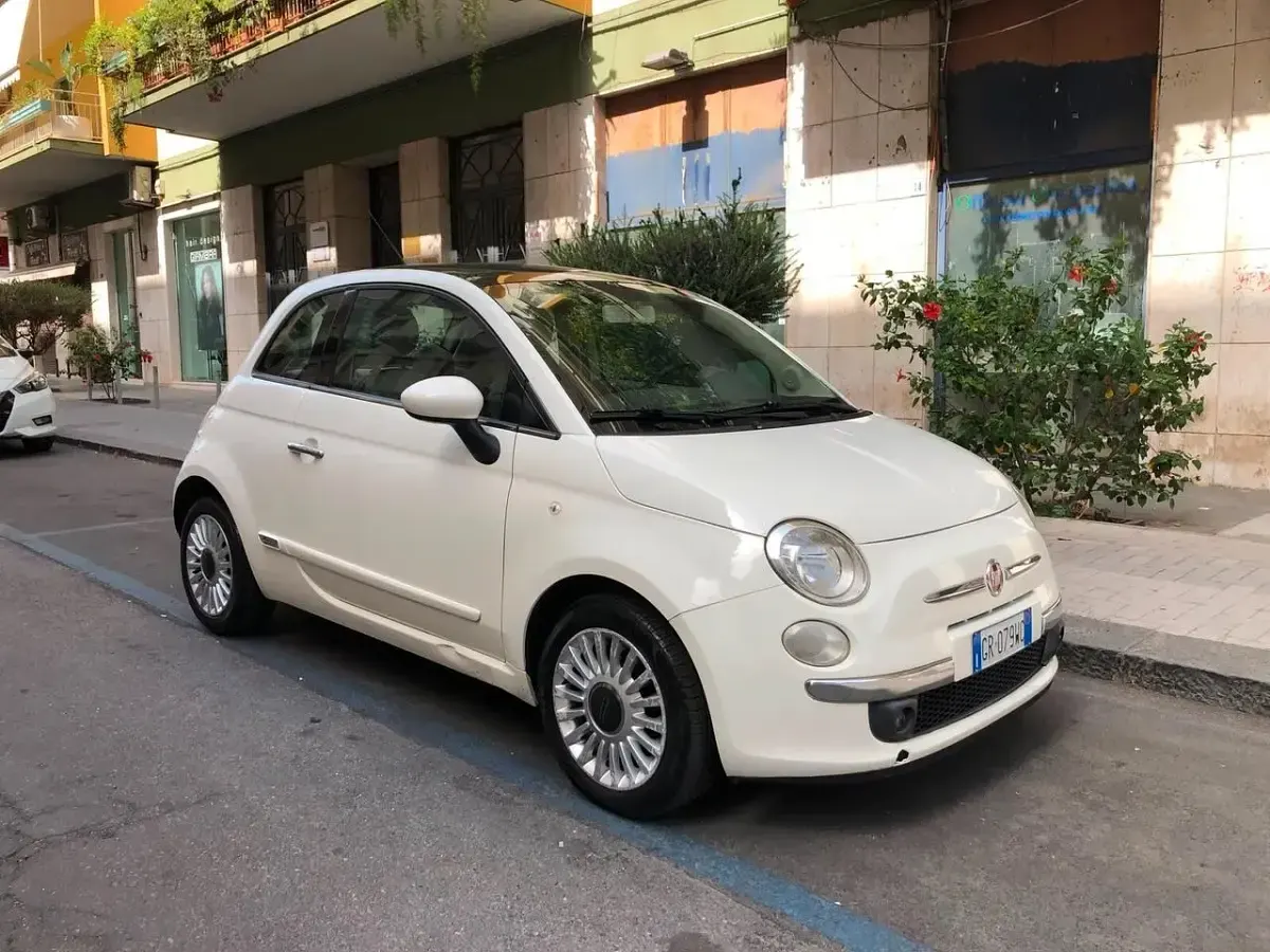 Usata Fiat 500 Lounge 75 CV (55 kW) 2010 Berlina